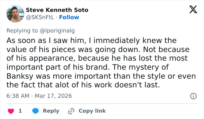 Fãs de Banksy convencidos de que sua arte cairá em valor depois que uma investigação bombástica desmascarou sua verdadeira identidade