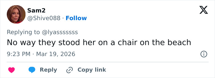 Tweet from user Sam2 commenting on Olivia Rodrigo’s Vogue cover, questioning the photo styling on the beach with a chair. Tweet from user Sam2 commenting on Olivia Rodrigo’s Vogue cover, questioning the photo styling on the beach with a chair.