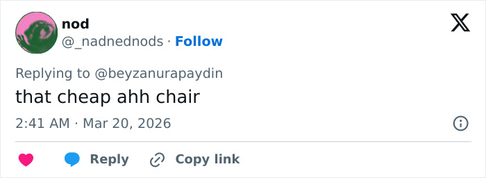 Social media user criticizing Olivia Rodrigo Vogue cover with bizarre details, sparking fan debates on quality and style. Social media user criticizing Olivia Rodrigo Vogue cover with bizarre details, sparking fan debates on quality and style.