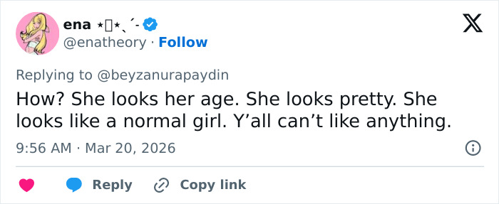 Tweet from user ena defending Olivia Rodrigo’s Vogue cover, addressing fans slamming bizarre details on the mediocre level. Tweet from user ena defending Olivia Rodrigo’s Vogue cover, addressing fans slamming bizarre details on the mediocre level.