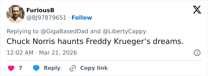 Tweet screenshot showing a Chuck Norris meme humorously stating he haunts Freddy Krueger&rsquo;s dreams.