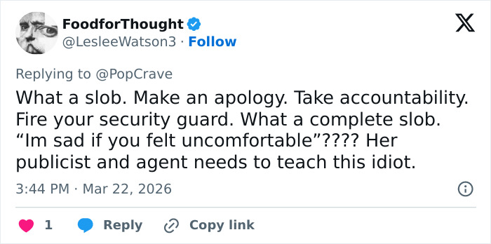 Tweet criticizing Chappell Roan after backlash for allegedly upsetting Jude Law's 11-year-old daughter, calling for apology and accountability. Tweet criticizing Chappell Roan after backlash for allegedly upsetting Jude Law's 11-year-old daughter, calling for apology and accountability.