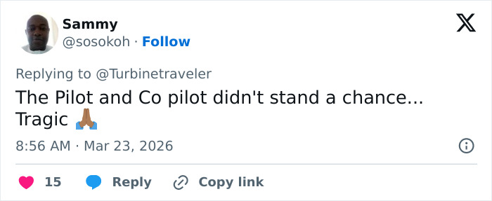 Tweet do usuário Sammy reagindo ao acidente do LaGuardia, mencionando o comissário de bordo da Air Canada e o resultado trágico.