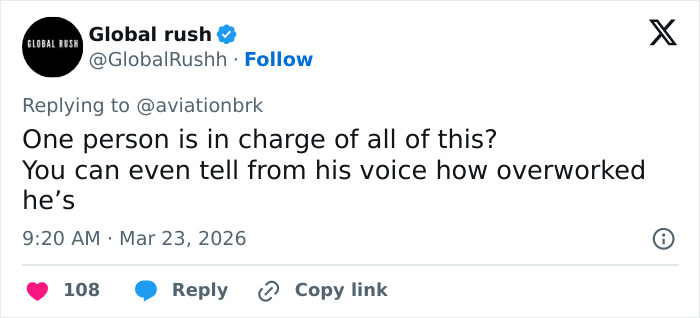 Captura de tela de um tweet discutindo preocupações sobre carga de trabalho e responsabilidade relacionadas ao incidente com o comissário de bordo da Air Canada após a queda do LaGuardia.