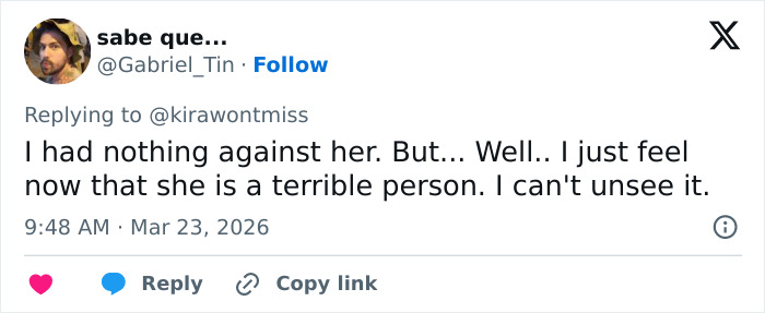 Screenshot of a tweet reacting to the resurfaced clip of Chappell Roan siccing security on a fan. Screenshot of a tweet reacting to the resurfaced clip of Chappell Roan siccing security on a fan.