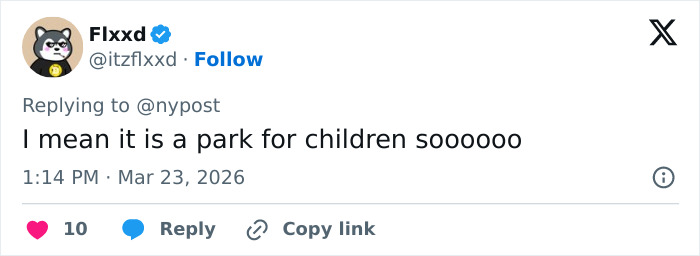 Screenshot of a tweet replying to New York Post about complaints on an influencer&rsquo;s Disney World outfit.