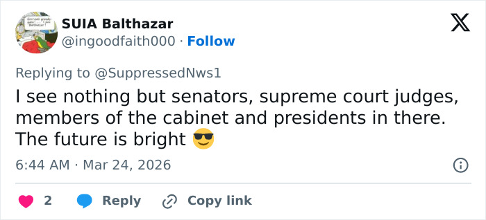 Tweet showing a user commenting on senators and presidents, related to viral video of spring breakers answering news questions.