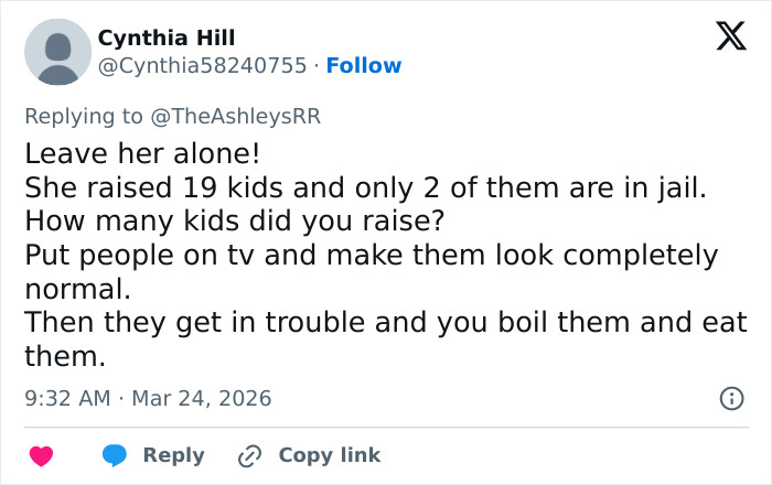 Tweet from Cynthia Hill defending Michelle Duggar amid heated confrontation after bailing daughter-in-law out of jail.