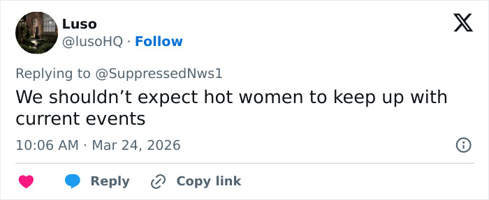 Tweet about spring breakers answering news questions in vapid ways, highlighting viral video reactions and social media responses.