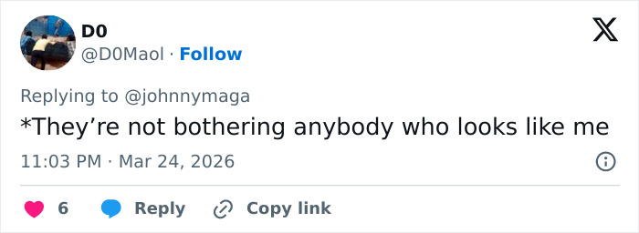 Twitter user sharing a reaction tweet that sparked the internet over Brooklyn man’s priceless response to ICE at the airport.