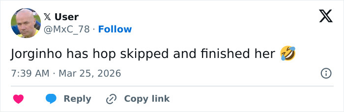 Tweet from user @MxC_78 commenting on Jorginho’s performance with a laughing emoji, posted March 25, 2026.