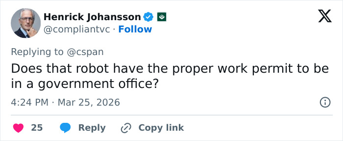 O momento de Melania Trump com o robô fez com que todos percebessem o mesmo detalhe estranho