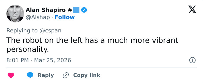 O momento de Melania Trump com o robô fez com que todos percebessem o mesmo detalhe estranho