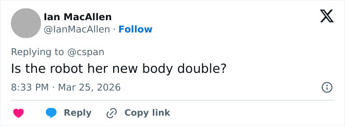 O momento de Melania Trump com o robô fez com que todos percebessem o mesmo detalhe estranho