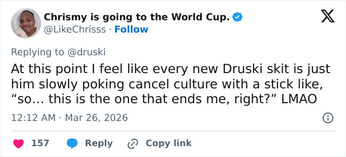 Comediante negro enfrenta reação negativa após vestir 