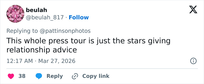 Robert Pattinson desperta buzz após relacionamento “Bandeira vermelha” comentário dos fãs link para Kristen Stewart