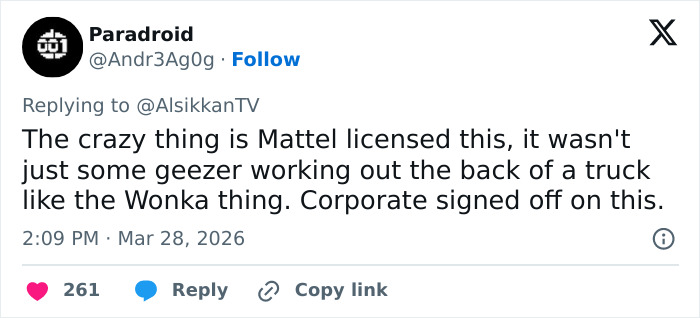 Tweet criticizing Barbie Dream Fest, comparing it to the W***y Wonka experience and mentioning Mattel’s corporate approval.