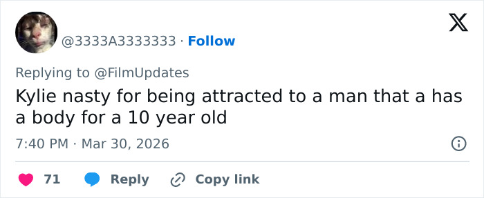 Screenshot of a tweet criticizing Timothée Chalamet and Kylie Jenner's relationship, highlighting fans' bafflement. Screenshot of a tweet criticizing Timothée Chalamet and Kylie Jenner's relationship, highlighting fans' bafflement.