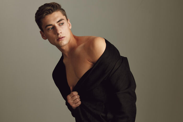 32 People Who Took Their Lives In A Different Direction After High School Than Anyone Expected