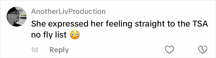 Woman Loses It After Getting Kicked Off Plane For Watching Videos Without Headphones