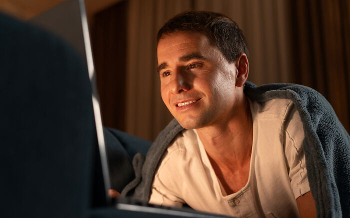 From Disgusting To Bizarre, Here Are 33 Of The Worst Things People Spotted In Someone's Home