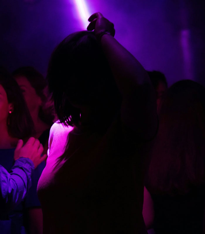 “I Told Her I Had A Tumour”: People Who Lost A Friend Shared What Happened