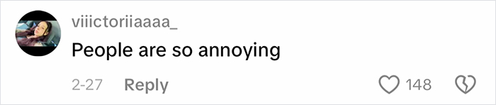 Woman Loses It After Getting Kicked Off Plane For Watching Videos Without Headphones