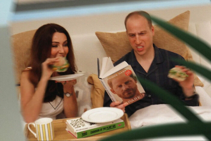 Kate And Will Read Spare In Bed