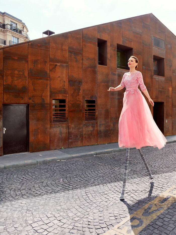 Artist Duo Creates Incredible Hand-Knitted Camouflage That Blends People Into Real Places (27 Pics)