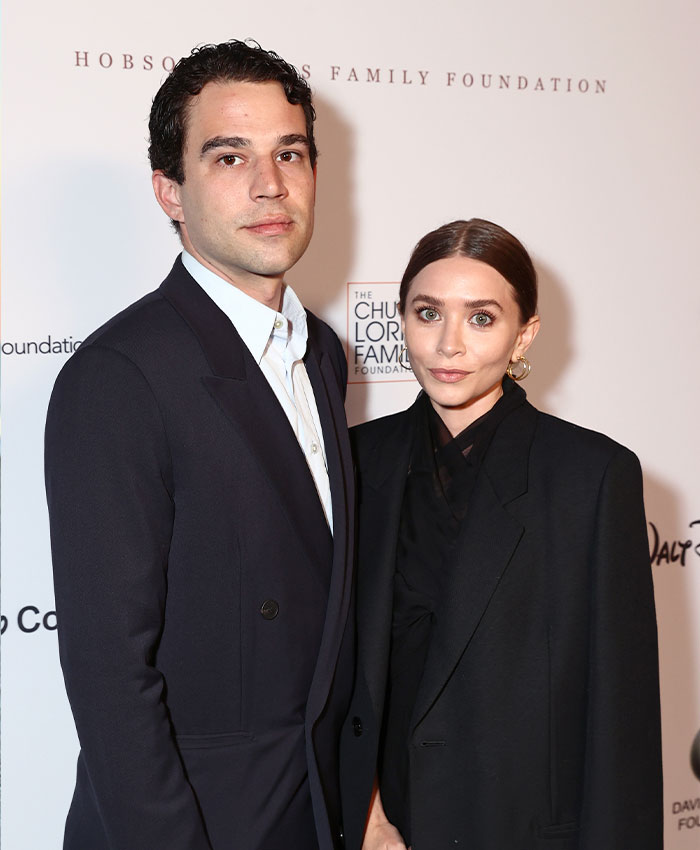Mary-Kate Olsen attending an event, dressed in black, highlighting the untold truth of Mary-Kate and Ashley Olsen&rsquo;s disappearance.
