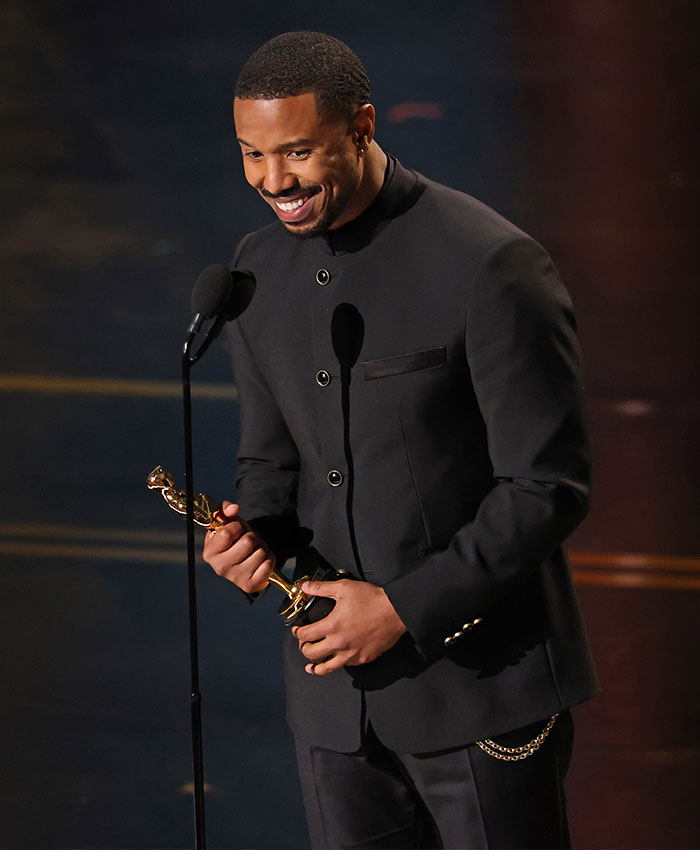 Especialista em linguagem corporal explica a estranha reação de Timothée Chalamet à vitória de Michael B. Jordan Especialista em linguagem corporal explica a estranha reação de Timothée Chalamet à vitória de Michael B. Jordan