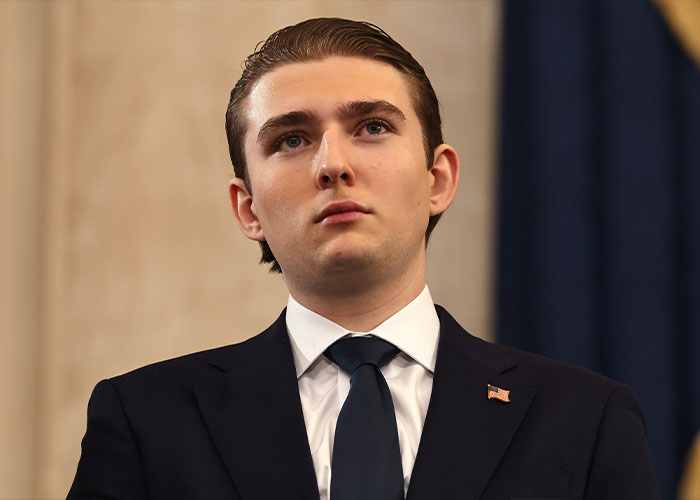 Melania Trump fala sobre vazamento de fotos de Barron e promete consequências