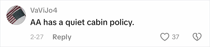 Woman Loses It After Getting Kicked Off Plane For Watching Videos Without Headphones