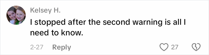Woman Loses It After Getting Kicked Off Plane For Watching Videos Without Headphones