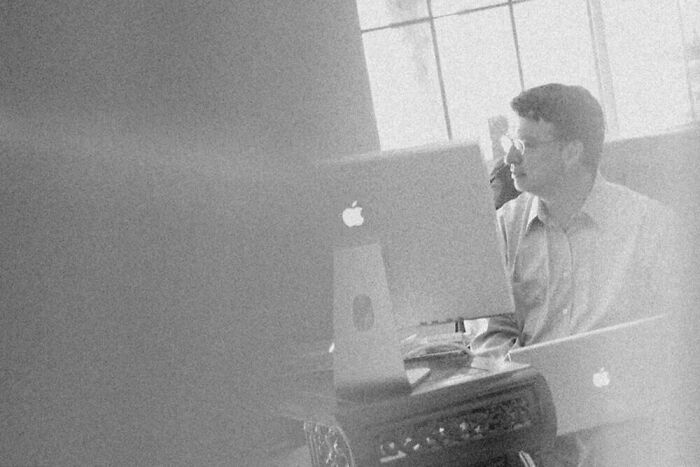 Bill Gates Uses Apple