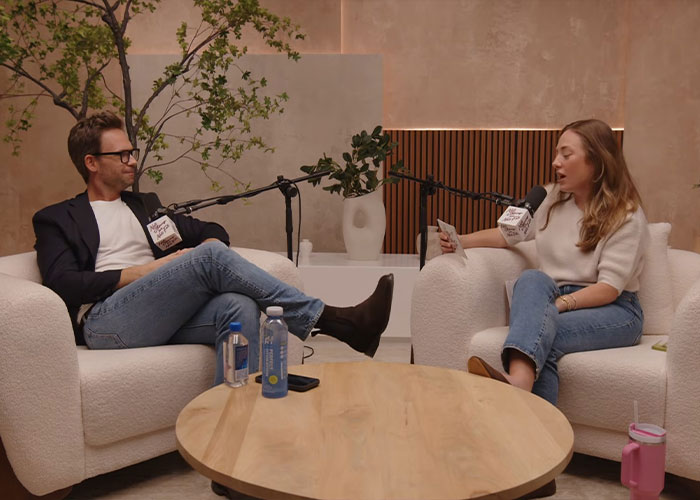 Patrick J. Adams revela que 'Eye Rolls eram uma constante' com a co-estrela de 'Suits' Meghan Markle