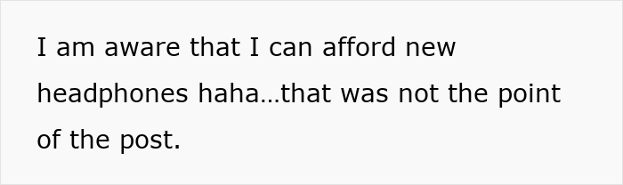 Doctor Spends Hours Reviving Woman On Plane, Annoyed The Airline Can&rsquo;t Return His Missing Headphones