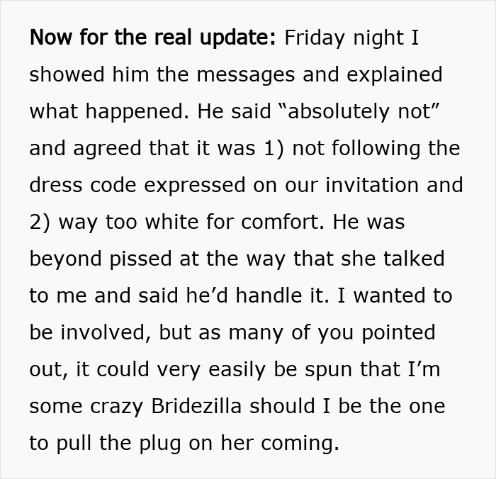 Trecho de texto discutindo uma mulher que deseja usar um vestido branco em um casamento, apesar do código de vestimenta e do conflito resultante.