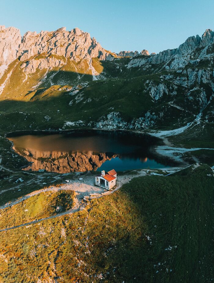 This Photographer’s 49 Epic Mountain Photos Show Just How Unreal The Italian Alps Can Look