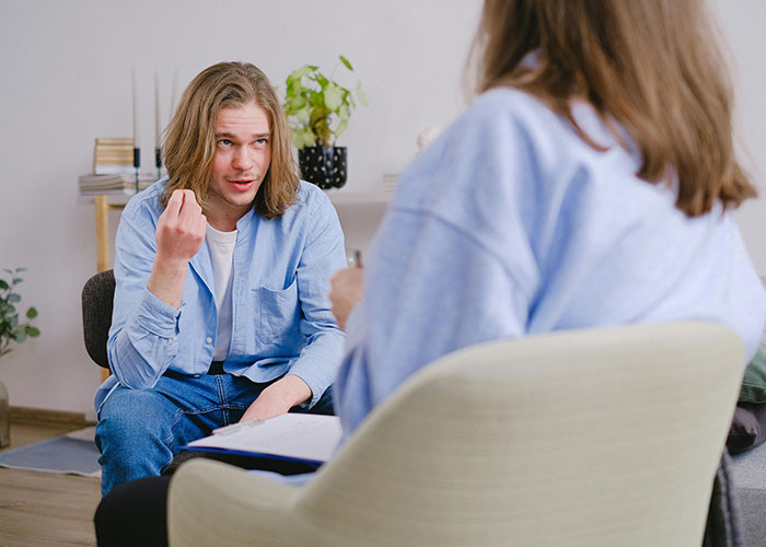 Woman Refuses To Dogsit Her Brother's Elderly Dog, Gets Shocked When He Declines To Babysit Her Kids