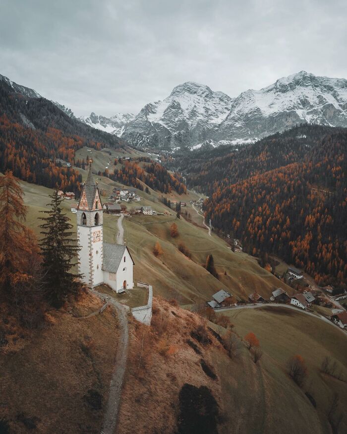 This Photographer’s 49 Epic Mountain Photos Show Just How Unreal The Italian Alps Can Look