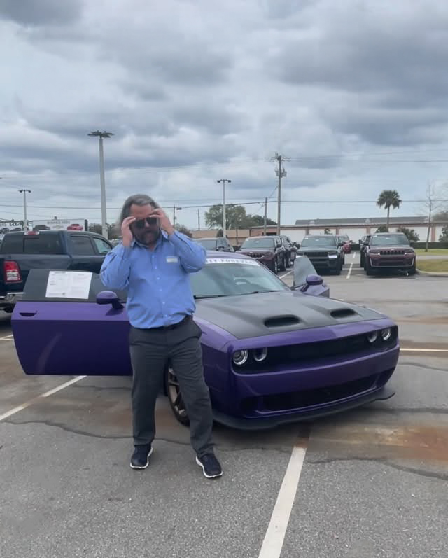 Opera Singer Takes A Job At A Car Dealership, Starts Singing Arias About Cars And Goes Viral