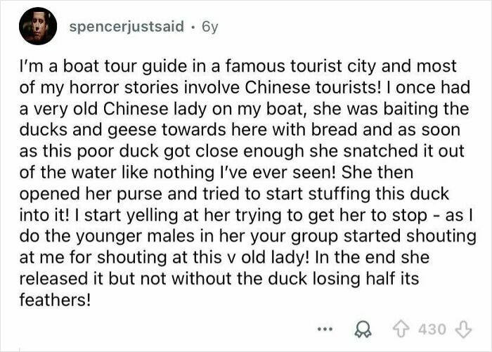 Text post describing a boat tour guide’s experience with rude and entitled tourists exhibiting disrespectful behavior toward wildlife.