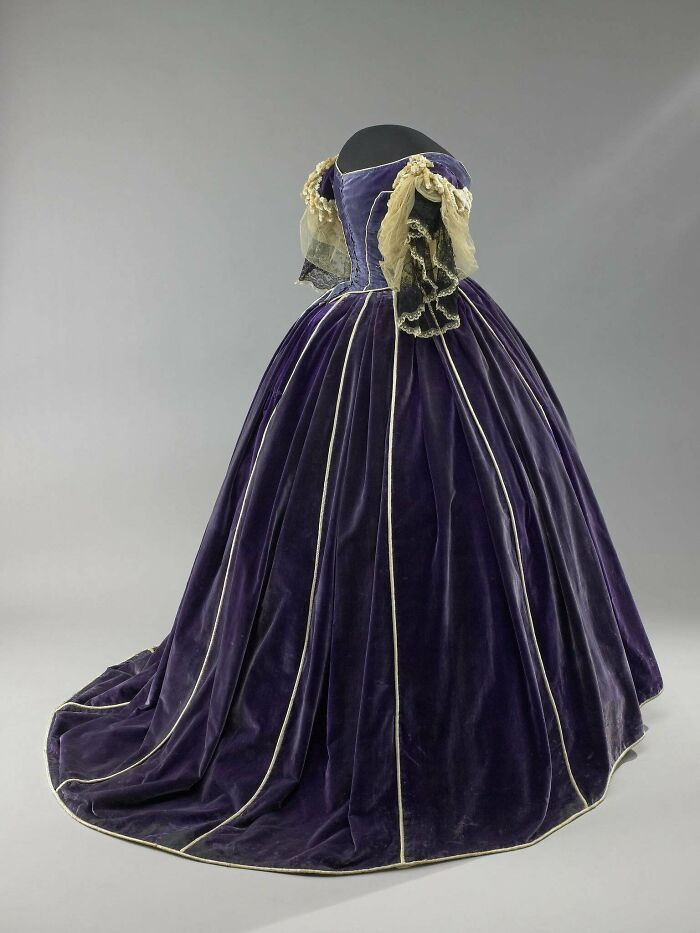 Velvet Gown Worn By Mary Lincoln During The Fall/Winter Washington Social Season Of 1861-1862, Made By Dressmaker Elizabeth Keckley