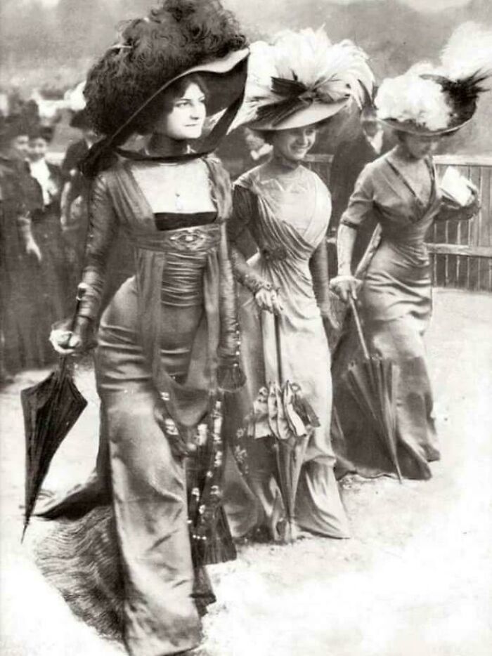 In 1908, Spectators At The Longchamp Hippodrome In Paris Were Astonished By The Outfits Worn By Three Women