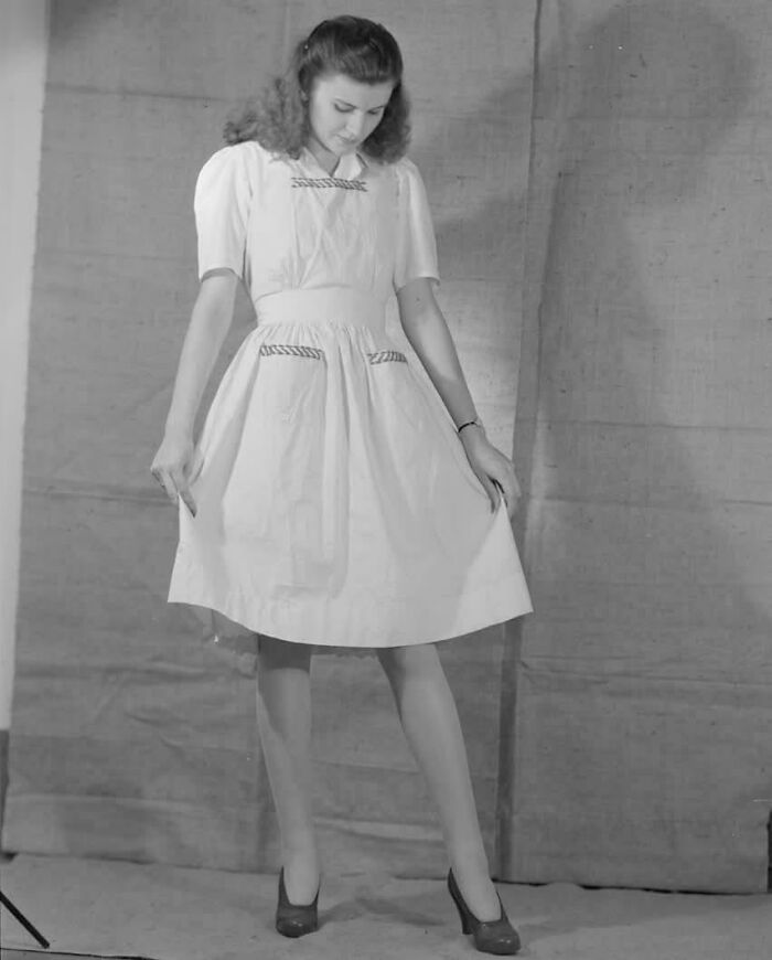 A High School Student Models A Skirt And Blouse Designed For Low-Income Students In Washington, D.c., 1940. Made In A Home Economics Class, The Entire Outfit Cost Just 57 Cents To Make