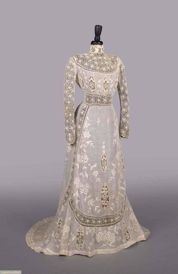 Irish Crochet & Hand Embroidered Lingerie Gown Circa 1908