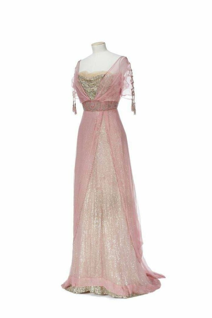 Pink Evening Gown Mousseline With Sequins , Circa 1905