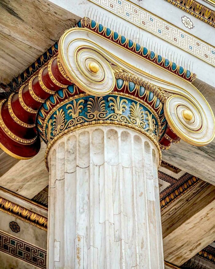 Does Anyone Agree We Need More Painted Classic Architecture? I Love This