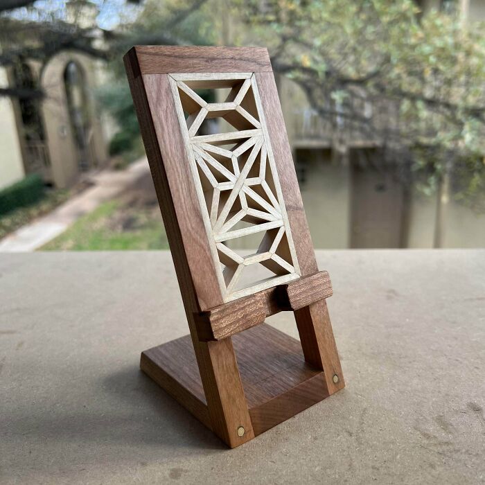 I Made A Phone Stand